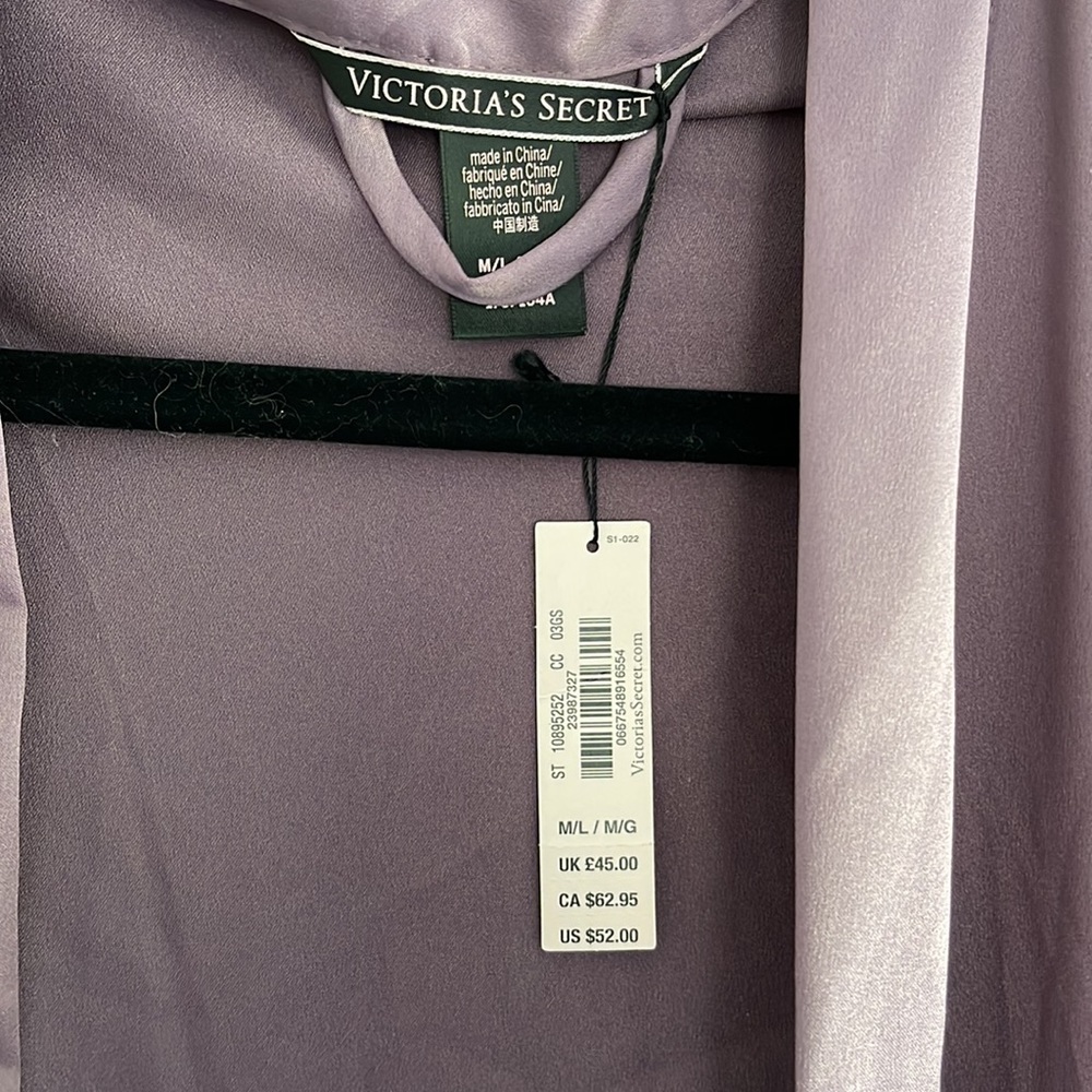 Victoria Secret Satin Robe - Picture 3 of 3